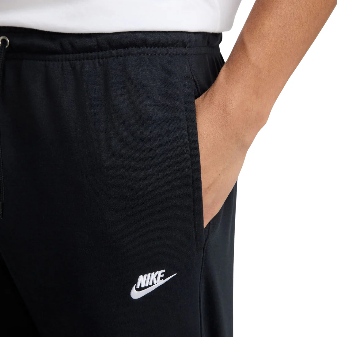 NIKE Club Men's T-Bottom Black FN3802-010 - Image 3