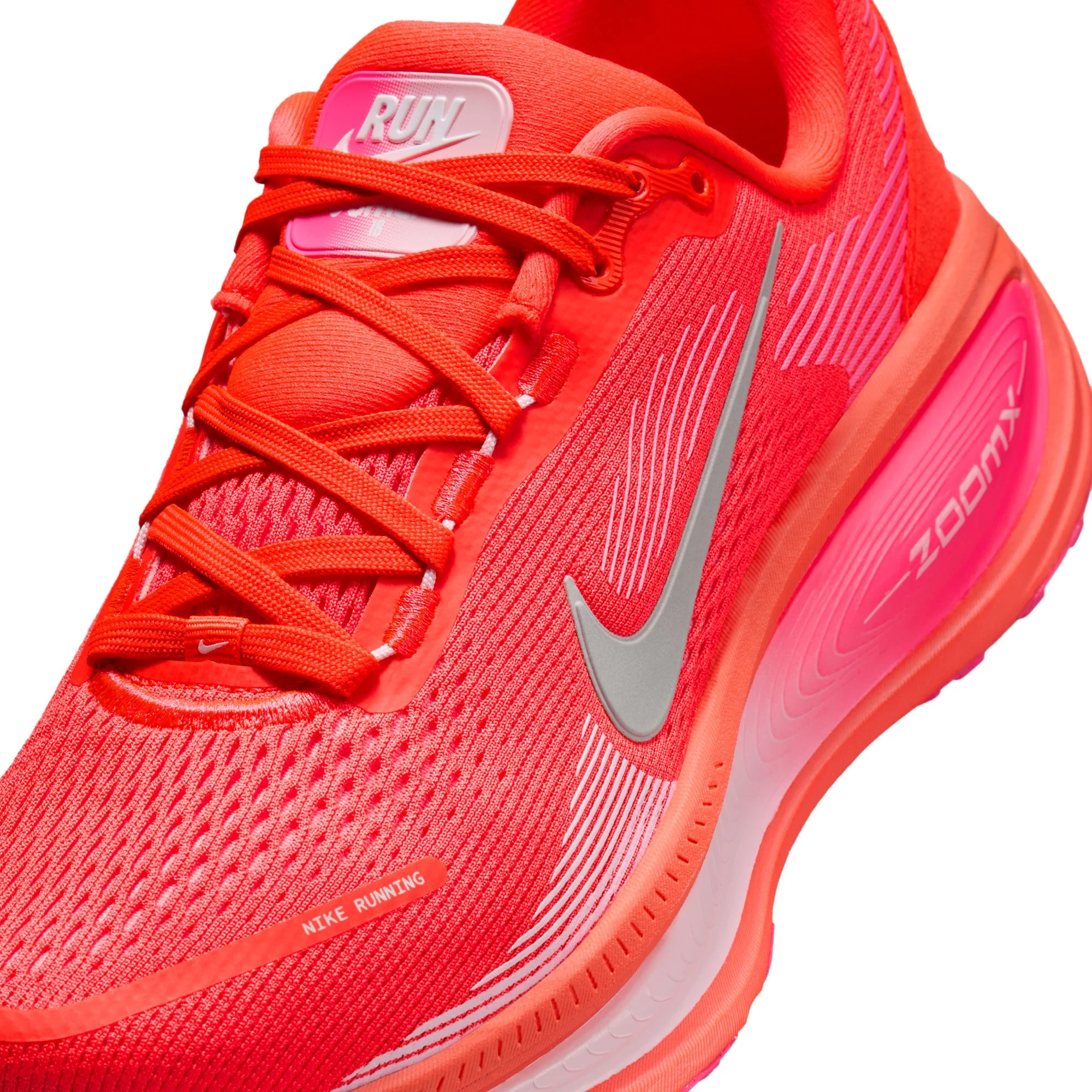 NIKE Vomero 18 Women's Running Shoes Red HM6804-603 - Image 4
